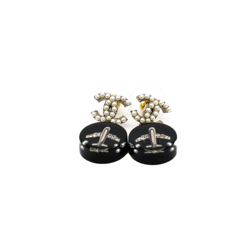 16S CC Pearl Black PVC Airplane Pendant Earrings