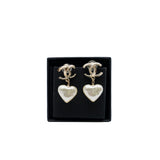 thumbnail CC Pearl Heart Drop Pendant Ear Clip GHW 22C - L'UXE LINK