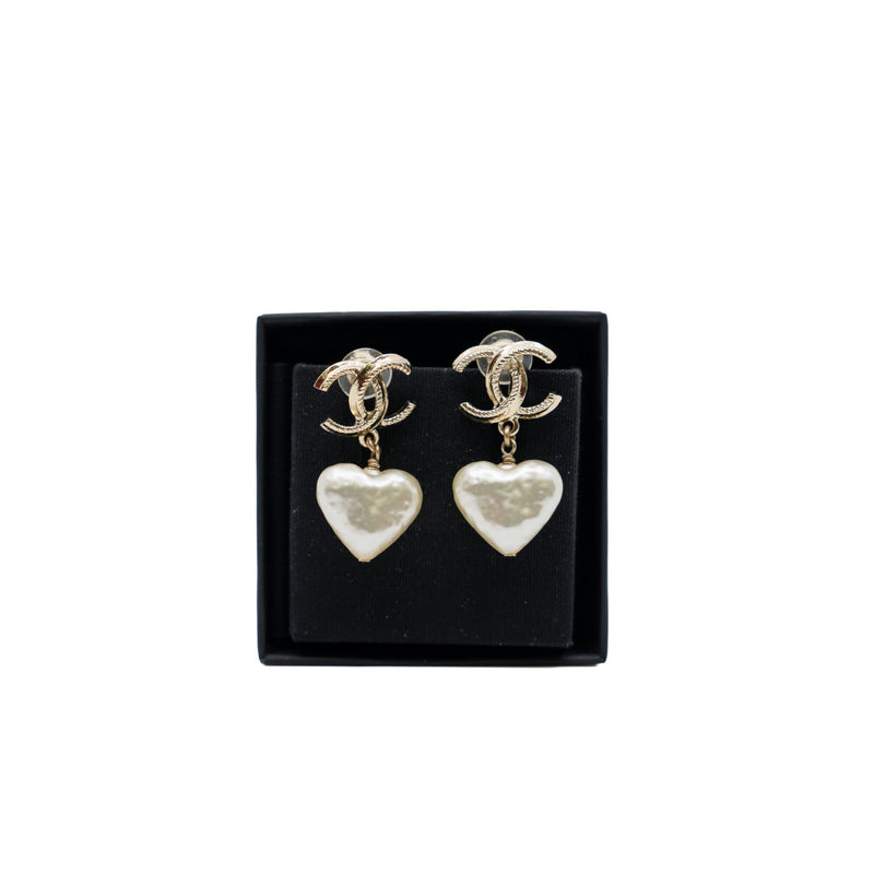 CC Pearl Heart Drop Pendant Ear Clip GHW 22C - L'UXE LINK