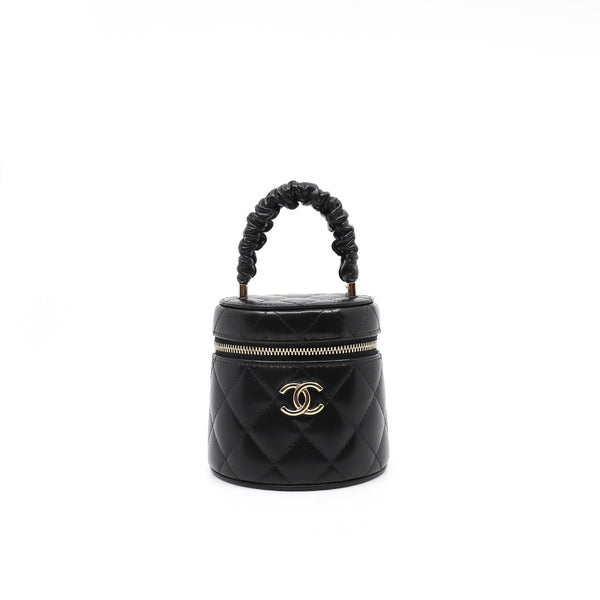 Mini Black CC Ruched Top Handle Vanity Case In Shiny Lambskin GHW Seri 32 - L'UXE LINK