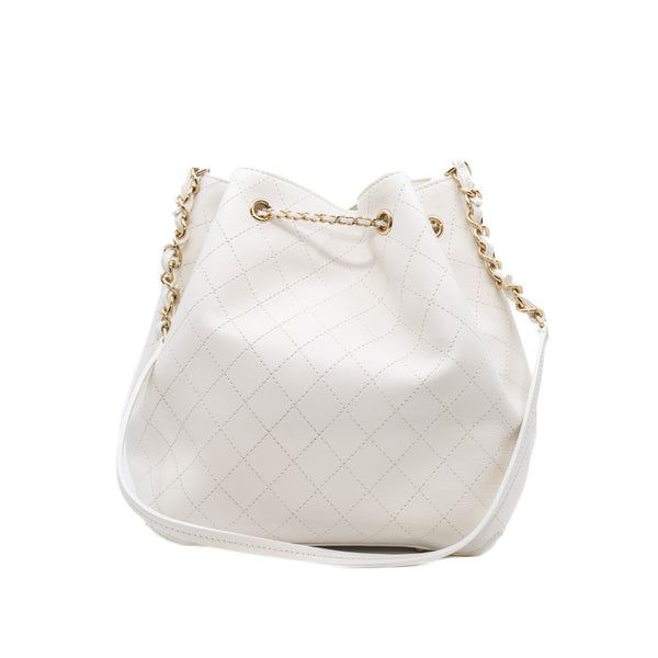 CC Drawstring In White Calfskin Quilted Bucket Bag GHW Seri 27 - L'UXE LINK