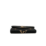 thumbnail Victorine Wallet in leather black ghw