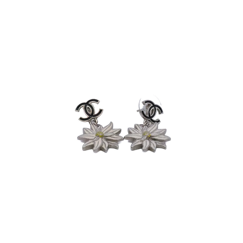 CC Daisy Dangle Enamel And Metal Earrings - L'UXE LINK