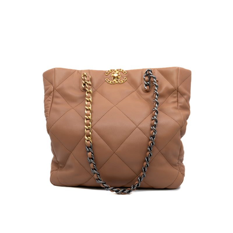 quilted 19 east west shopping tote in calfskin brown seri EC1LXXXX