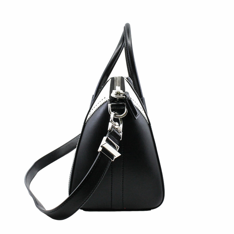 Antigona Bag  Medium Leather black and white phw