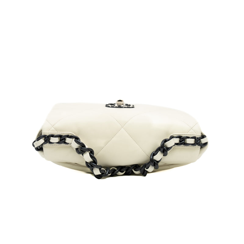 Small 19 With Black Chain In Calfskin White Enamel PHW Seri XT4AXXXX