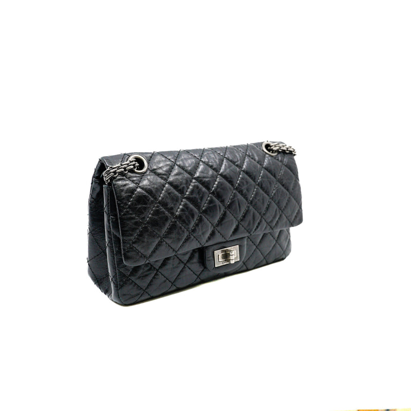 2.55 Reissue Black Aged Calfskin 225 Double Flap Bag Ruthenium Hardware Seri 13 - L'UXE LINK