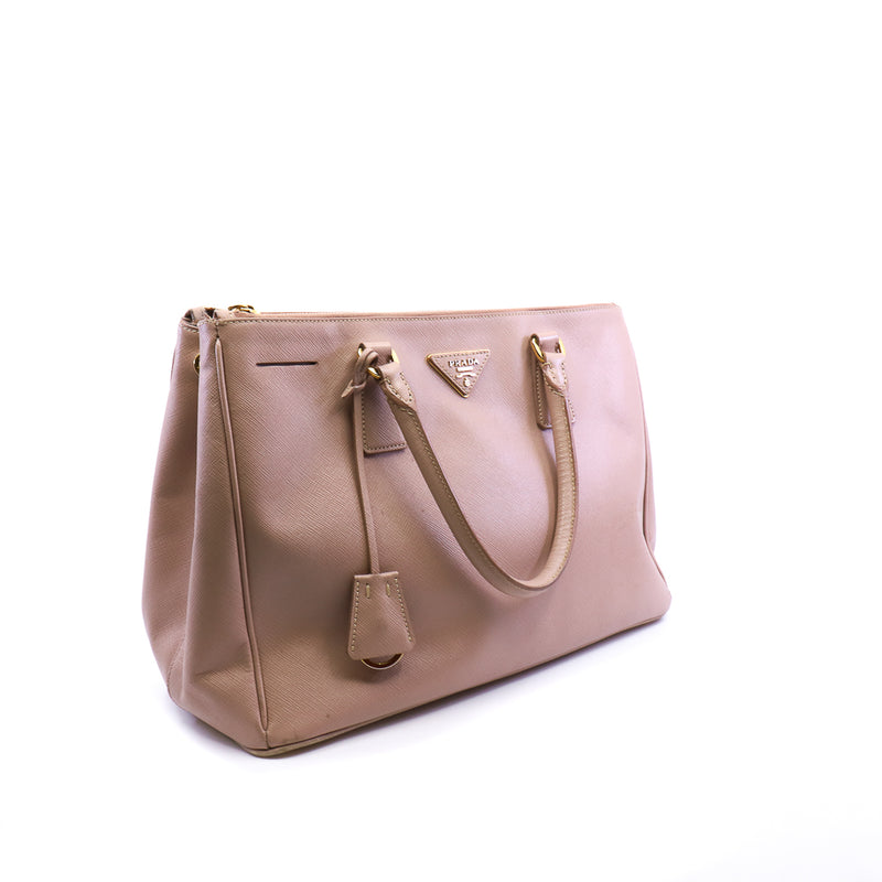 saffiano medium in leather beige ghw