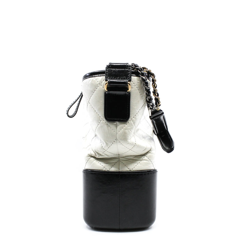 Medium Gabrielle Quilted Aged Calfskin In White/Black Hobo Handbag Seri 25 - L'UXE LINK