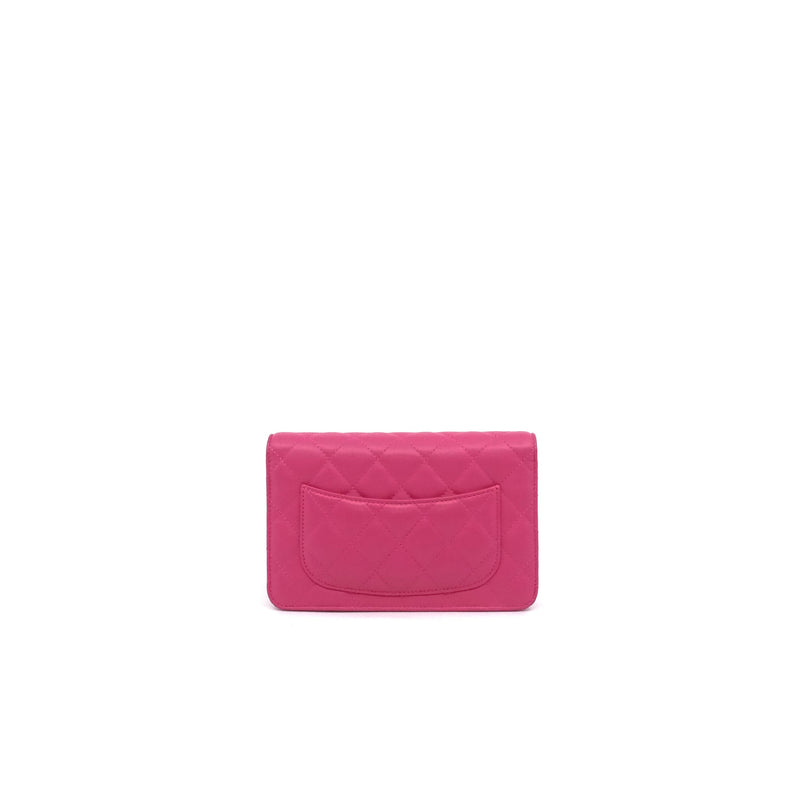 Classic Enamel CC Wallet On Chain In Hot Pink Lambskin Leather PHW Seri 21 - L'UXE LINK