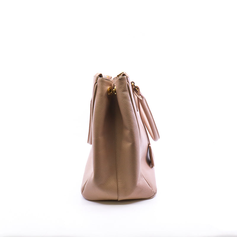 saffiano medium in leather beige ghw