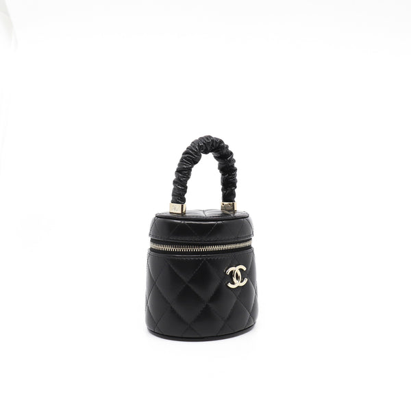 Mini Black CC Ruched Top Handle Vanity Case In Shiny Lambskin GHW Seri 32 - L'UXE LINK