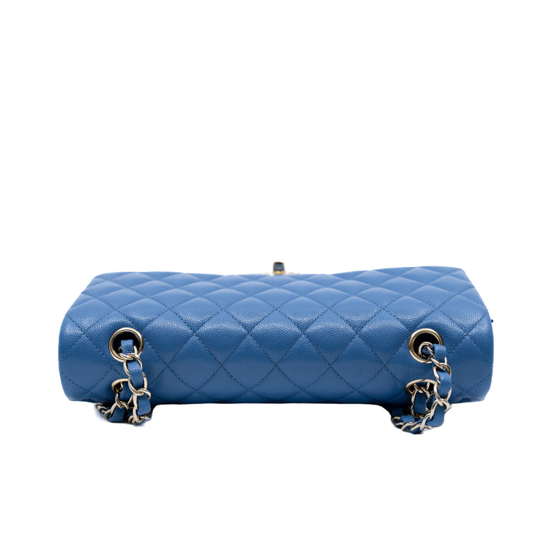 Medium Classic In Blue Caviar Leather Double Flap Bag GHW Seri 29 - L'UXE LINK