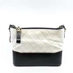 Medium Gabrielle Quilted Aged Calfskin In White/Black Hobo Handbag Seri 25 - L'UXE LINK