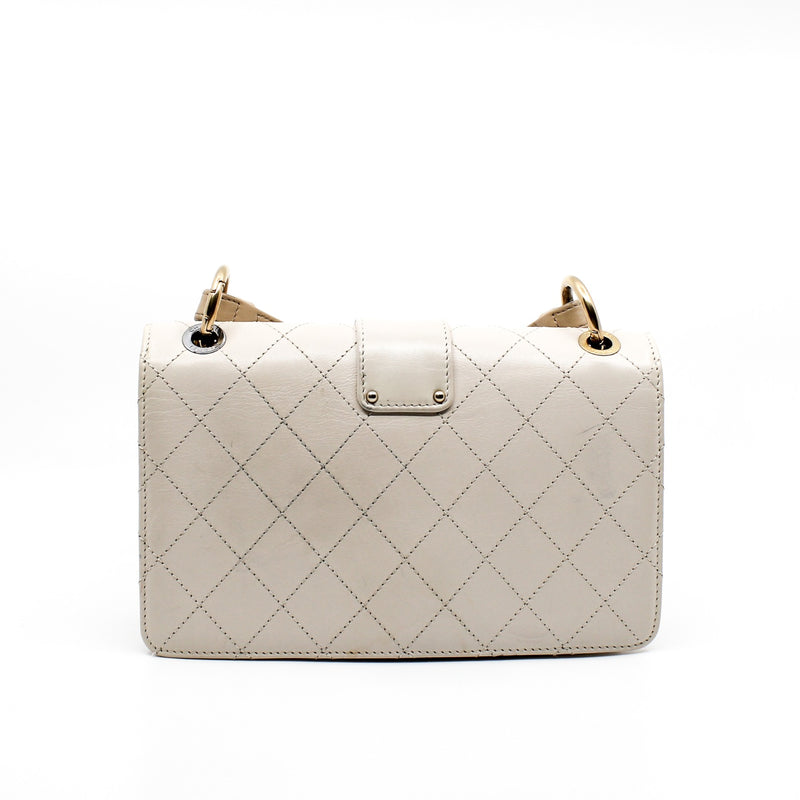 Small CC Chain In White Quilted Calfskin Flap Handbag Multi Hardware Seri 26 - L'UXE LINK