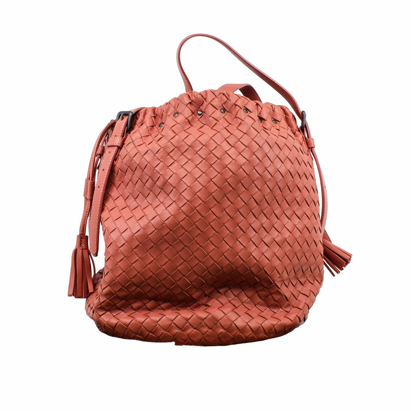 Drawstring Tassel Bucket Bag Intrecciato Nappa pink Small - L'UXE LINK