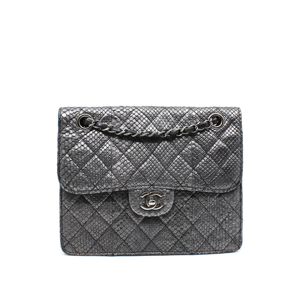 square flap bag in gray snake skin seri 17 - L'UXE LINK