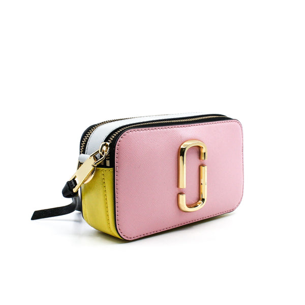 marc jacobs camera bag in pink