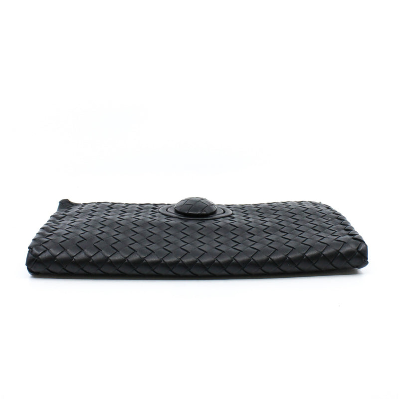 black clutch