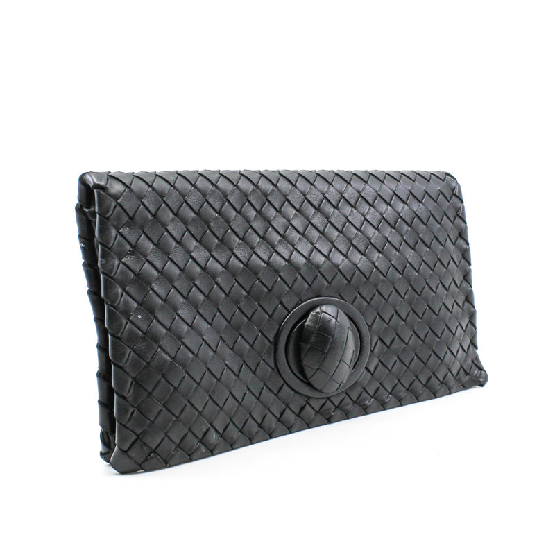 black clutch