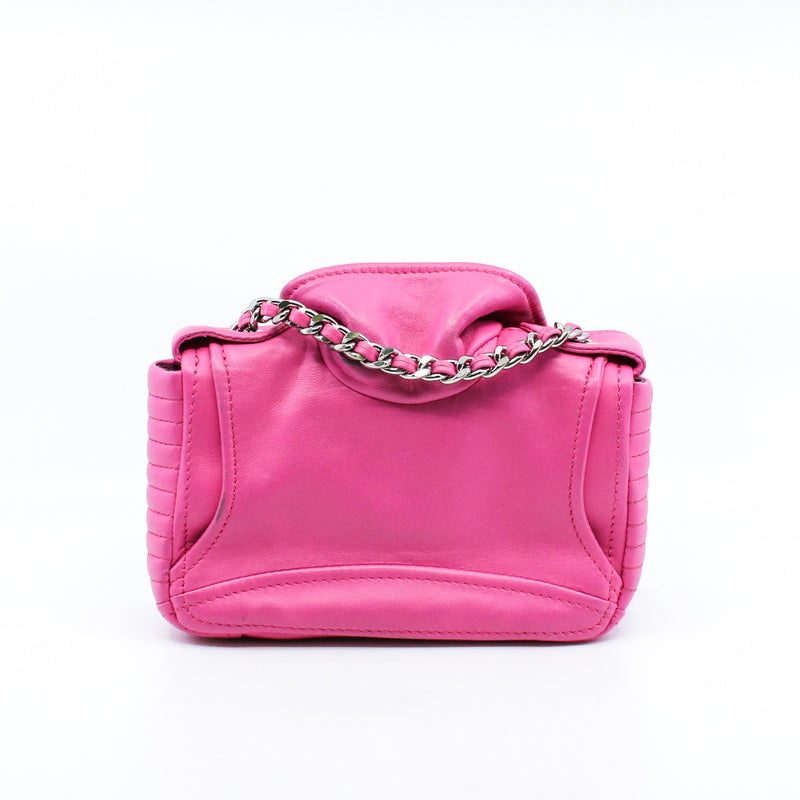 moschino chain bag in pink