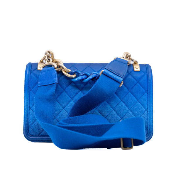 medium flap bag with color chian in caviar bright blue mix ghw seri 27 - L'UXE LINK