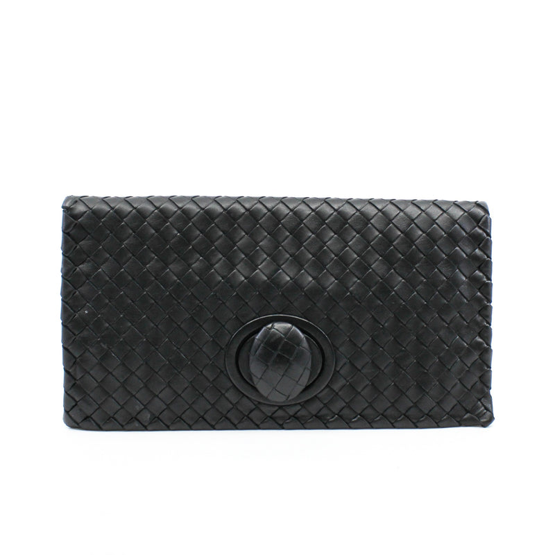 black clutch