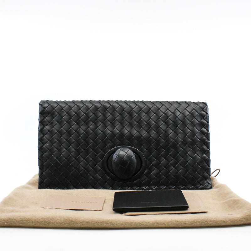 black clutch