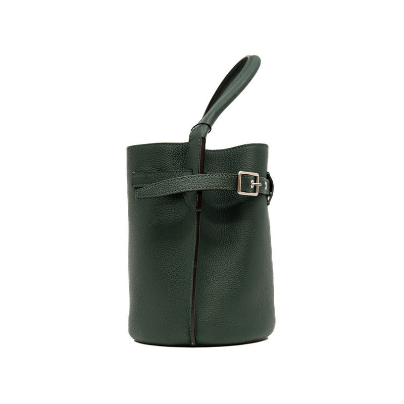 buckle tote in leather green