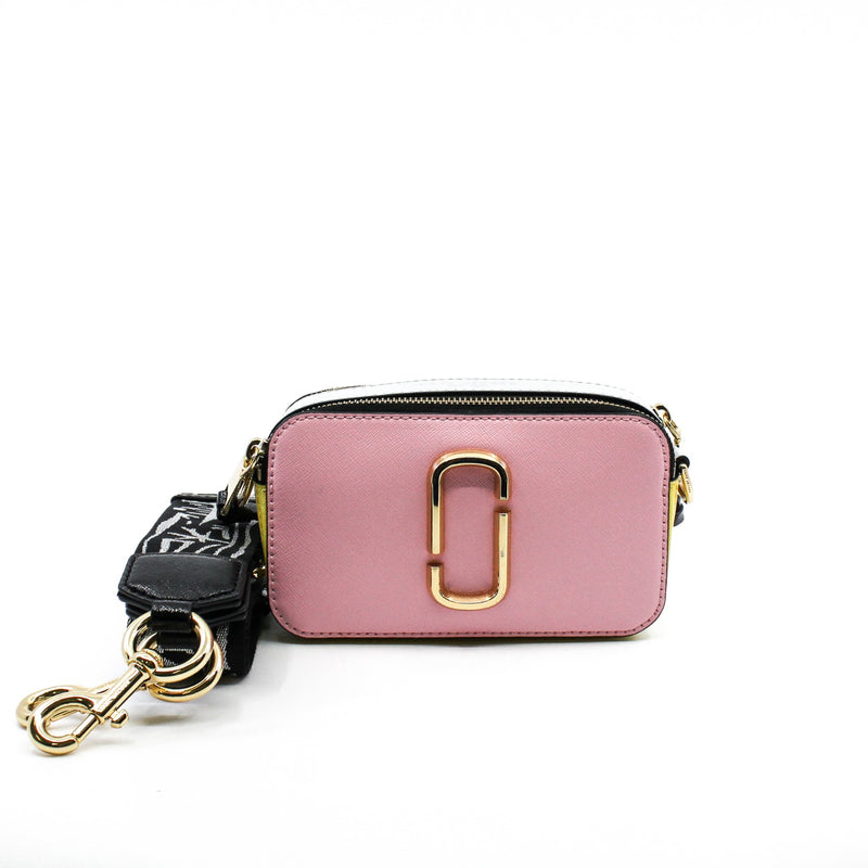 marc jacobs camera bag in pink